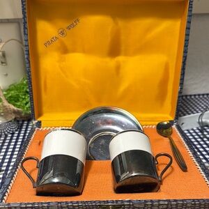 Prata Wolf Silver and White Coffee Set